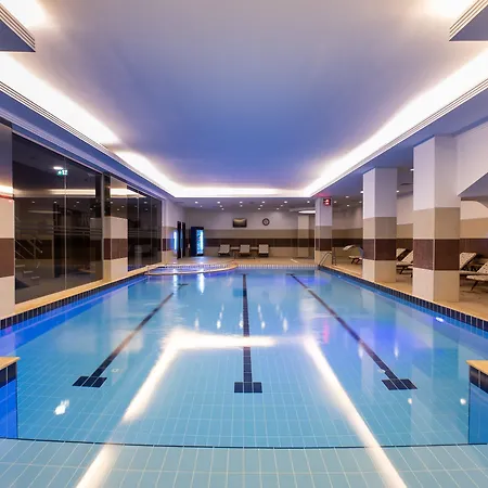 Mercure Bakirkoy מלון