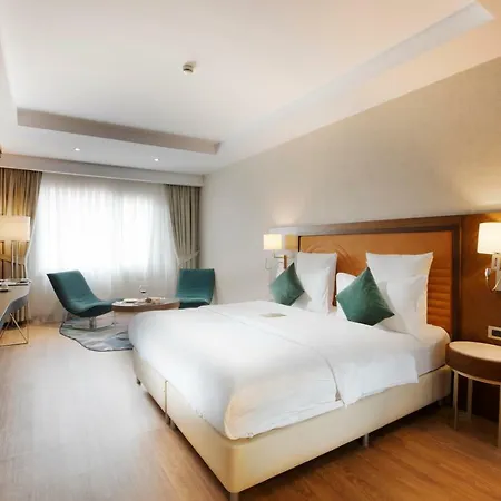 호텔 Mercure Bakirkoy 4*